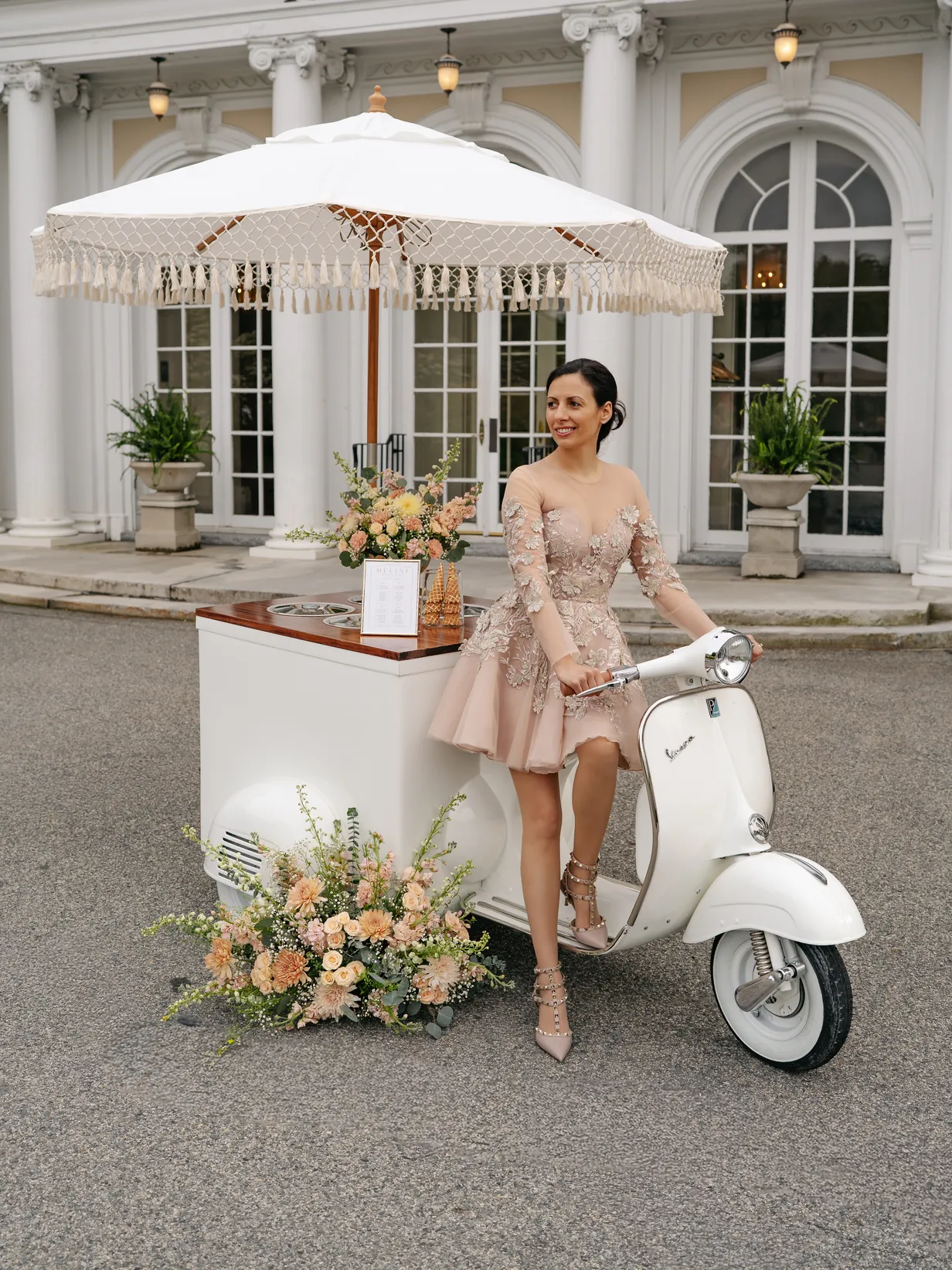 Viki vespa luxury desert, best